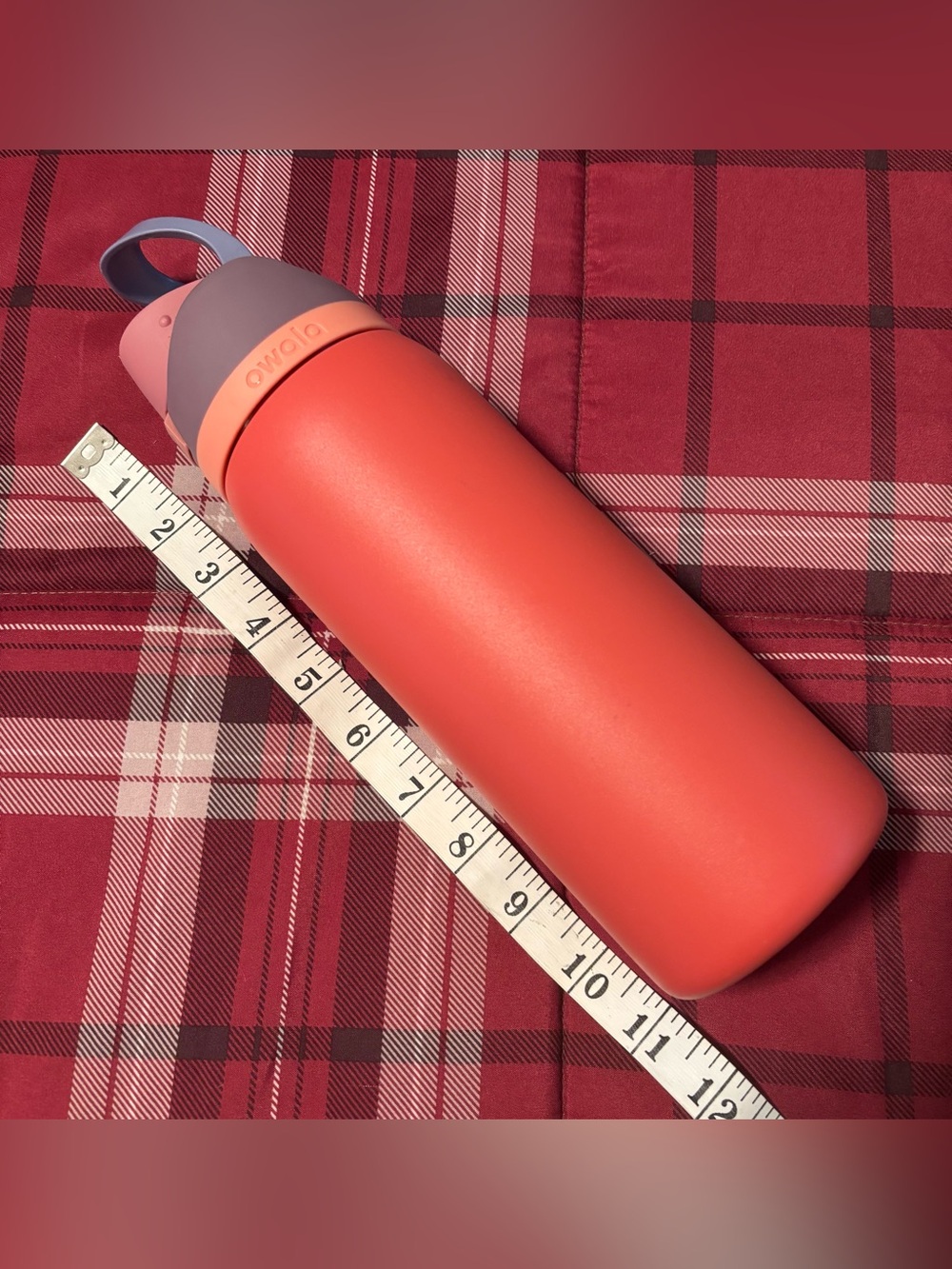 Owala 32 oz FreeSip Insulated Water Bottle in Red-Orange with Purple Accent Lid - Picture 3 of 4